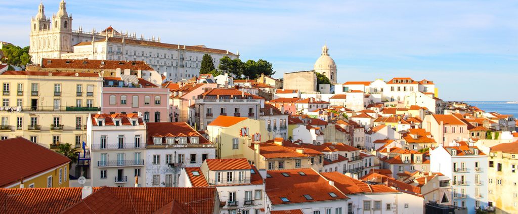 Portugal Immigration: Complete Guide to Moving and Living in Portugal 1 pt